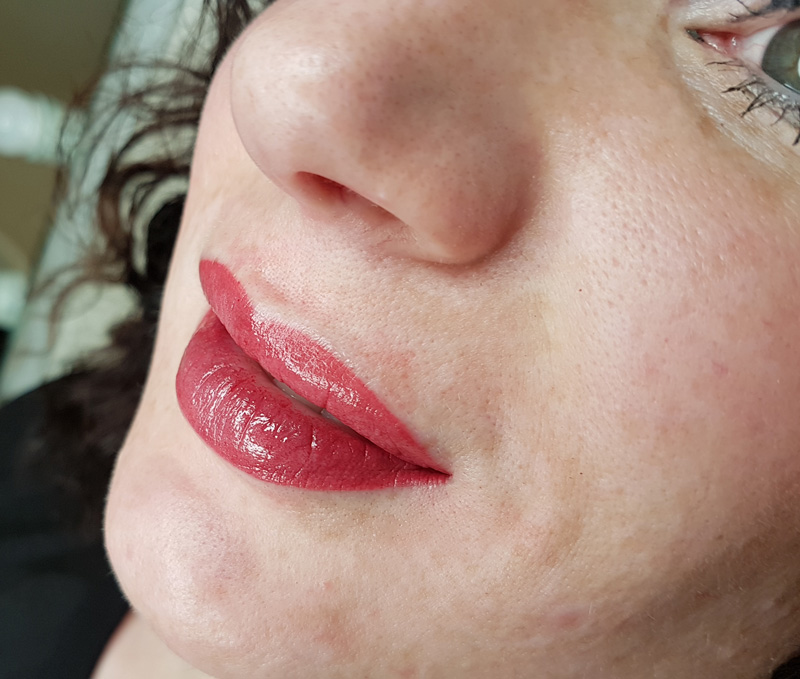 Full Lips Permanent Make-up na